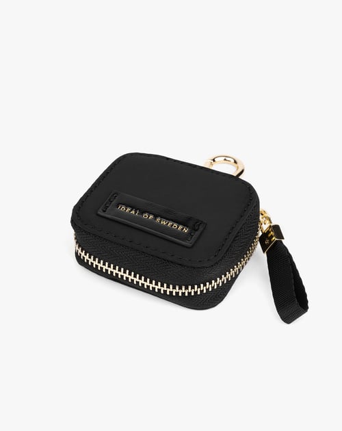 Dynamic Black